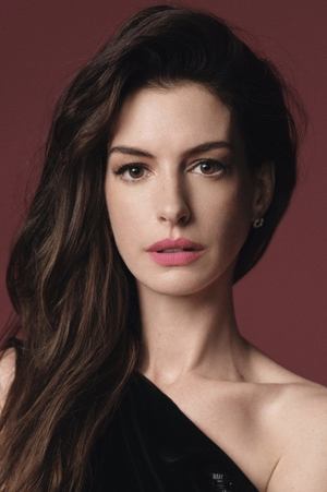 Anne Hathaway headshot